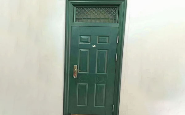 泾源学校教室门