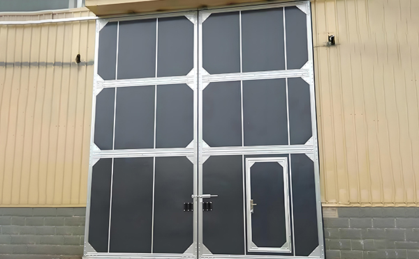 厂房泾源工业门选择与维护全解析：提升效率与安全的关键要素