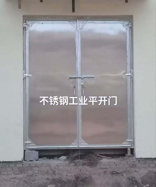不锈钢泾源工业平开门在现代工业场景中的应用实践