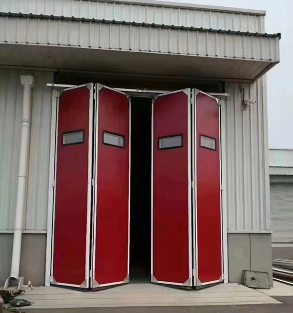 泾源工业折叠门在大型装配车间出入口的应用实例