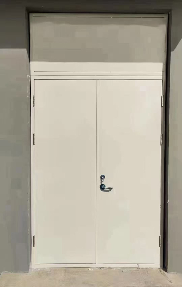 展览馆项目完成大跨度泾源防火门安装